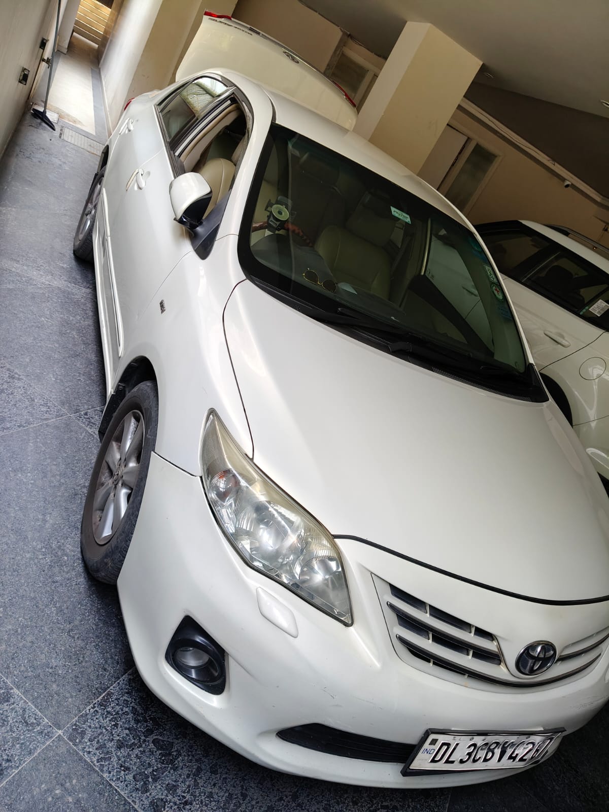 toyota corolla altis (2010) - Image 2