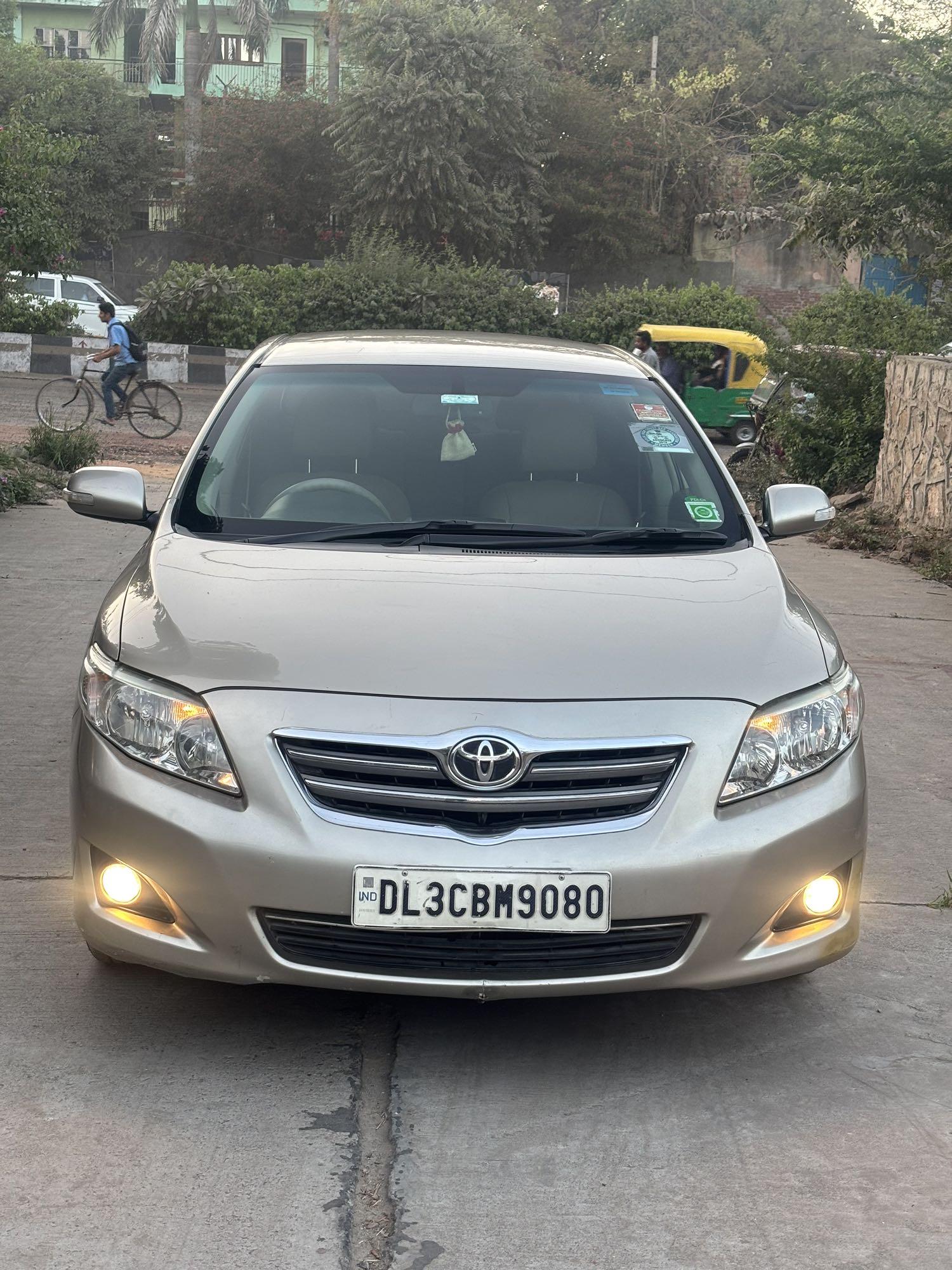 toyota corolla altis (2010) - Image 8