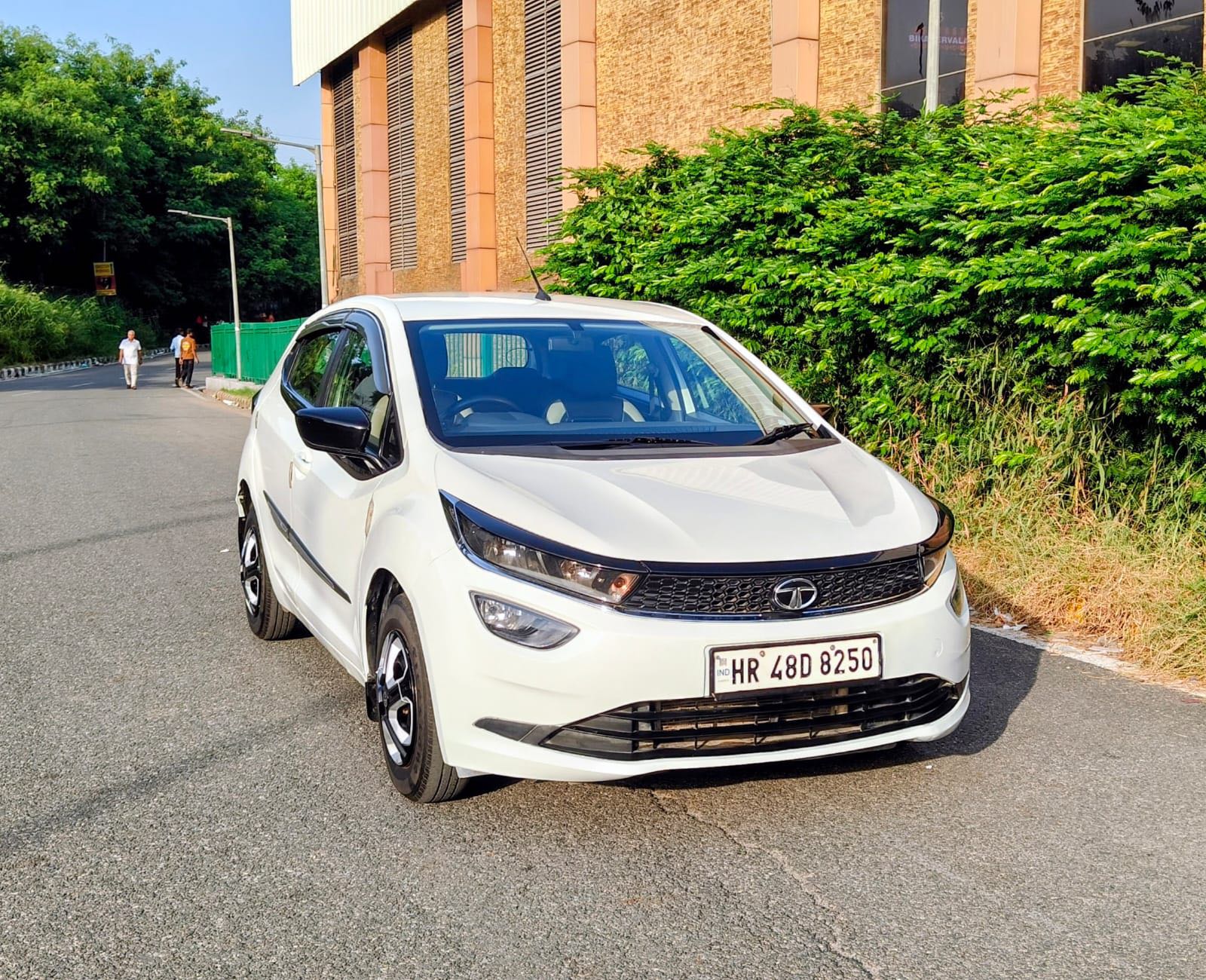 tata altroz (2020) - Image 2