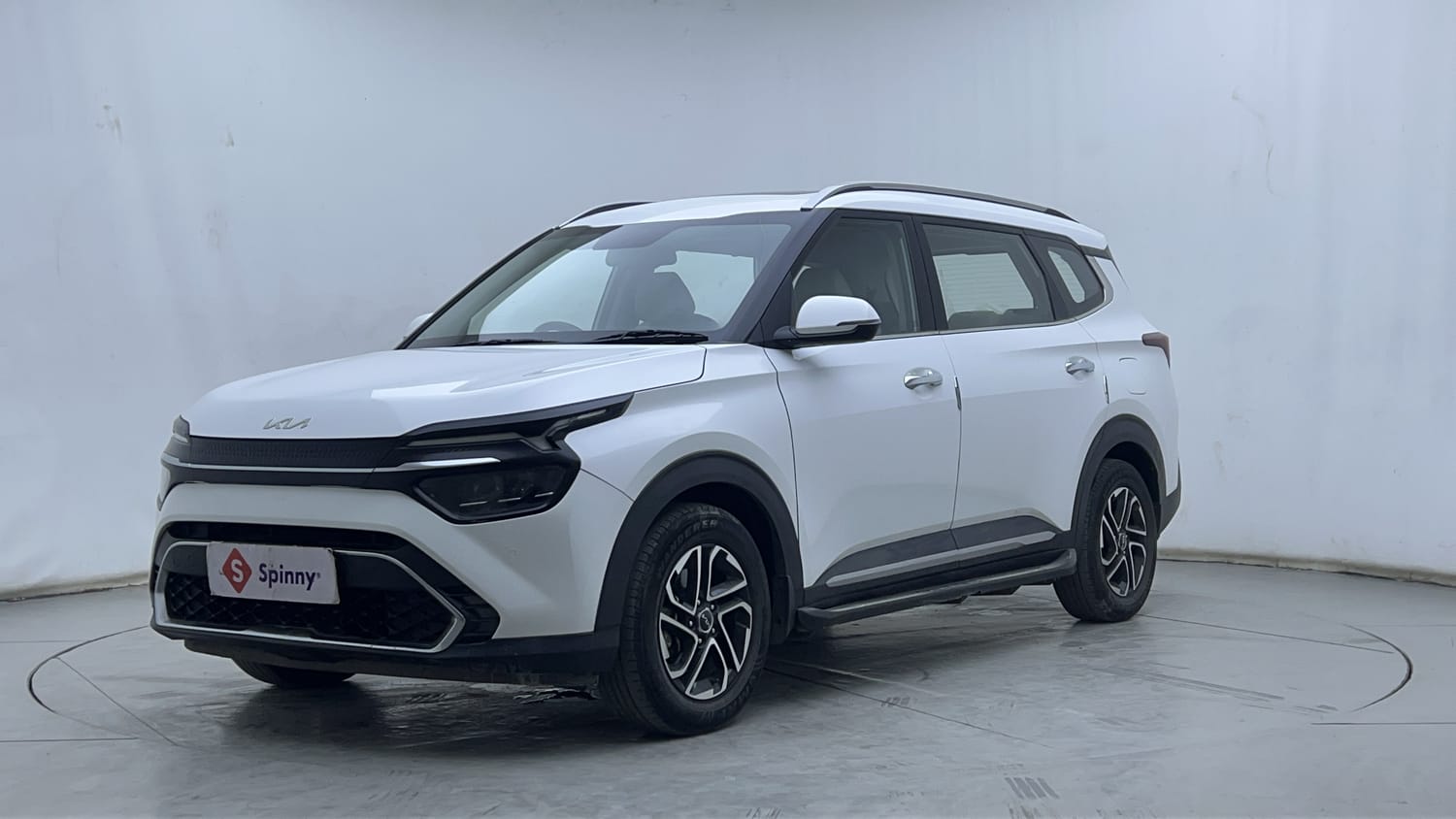 kia carens (2023) - Image 2