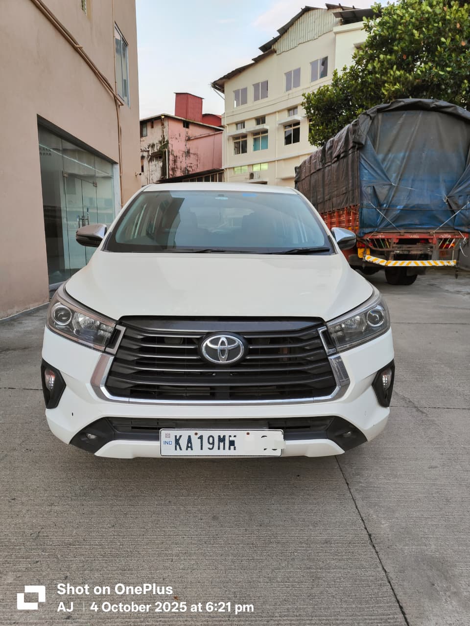 toyota innova crysta (2021) - Image 2