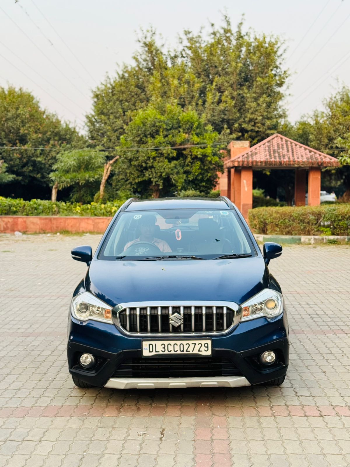 maruti suzuki s-cross (2016) - Image 9