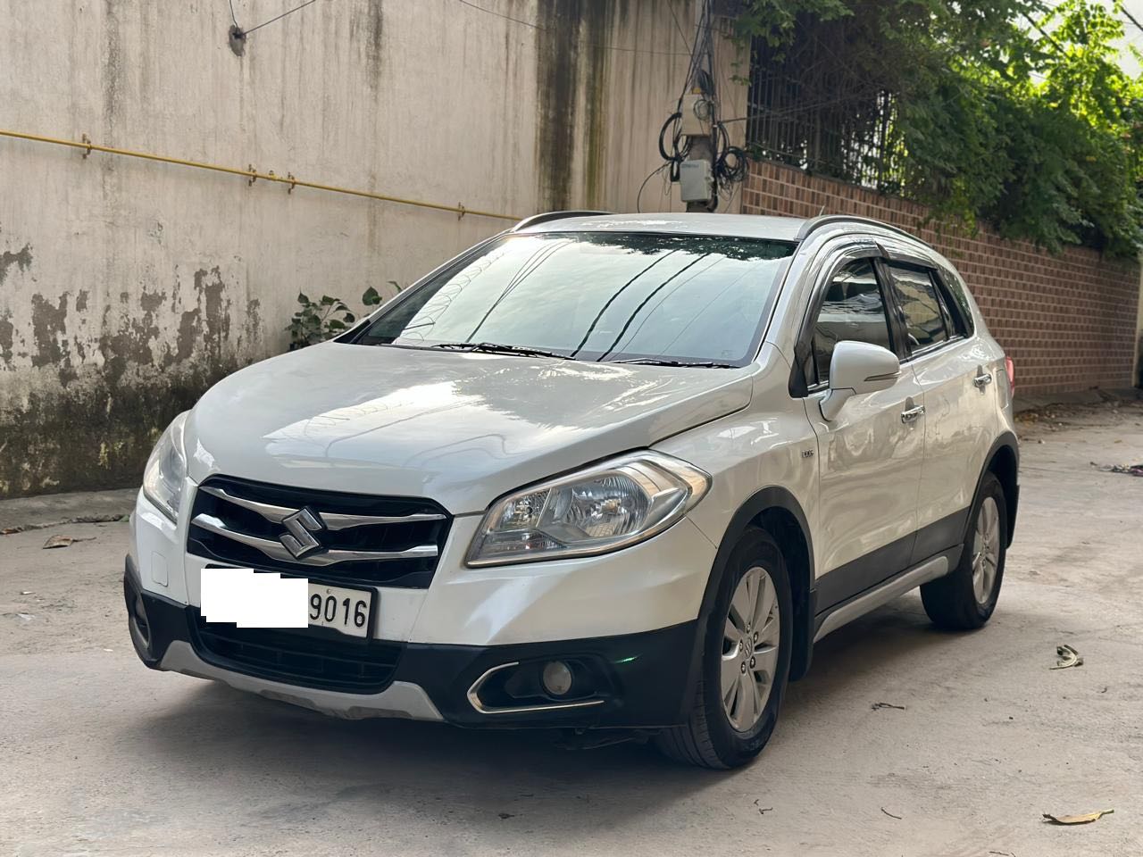 maruti suzuki s-cross (2016) - Image 10