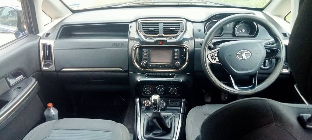 tata hexa (2018) - Image 2