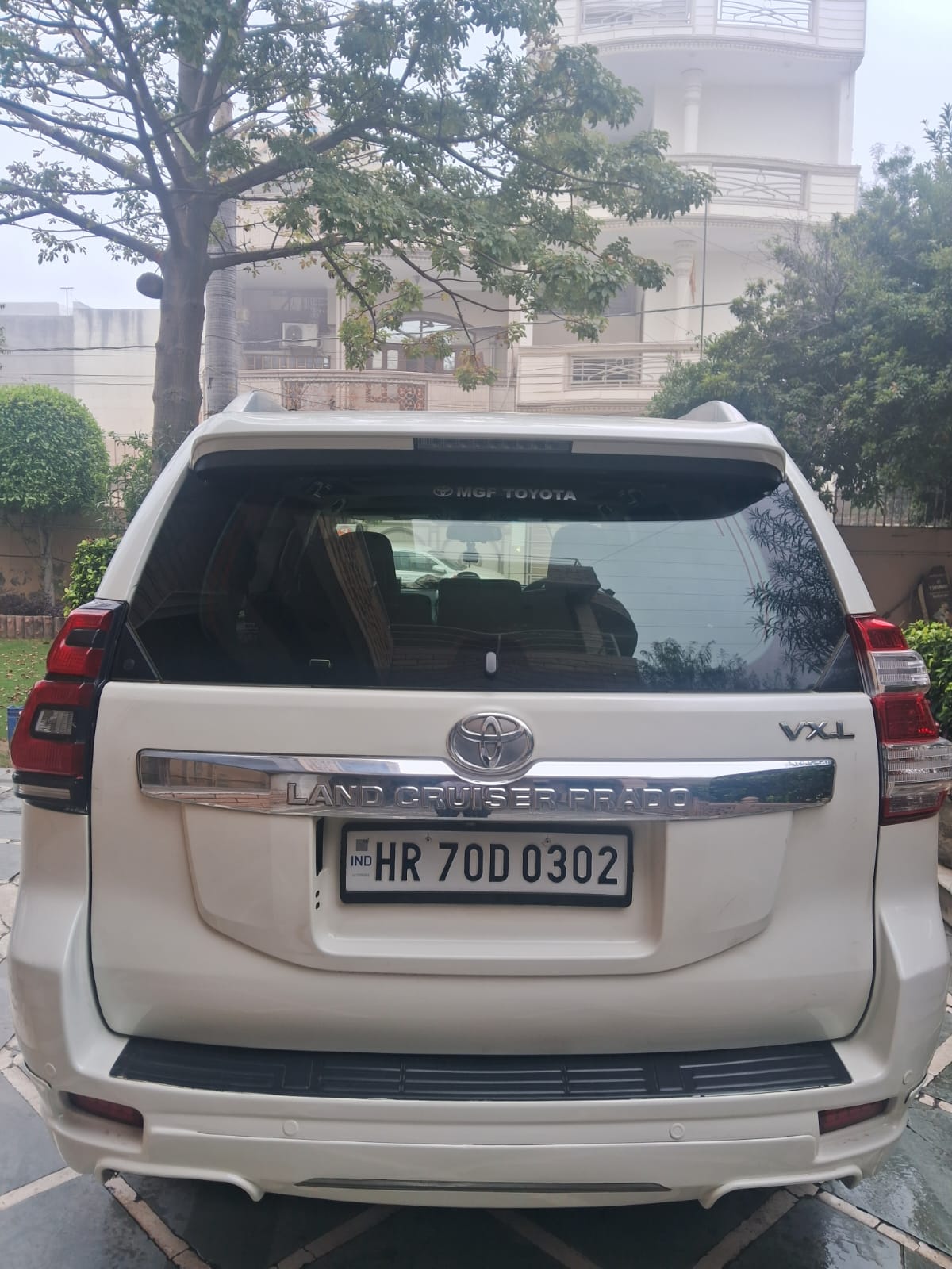 toyota prado (2015) - Image 8