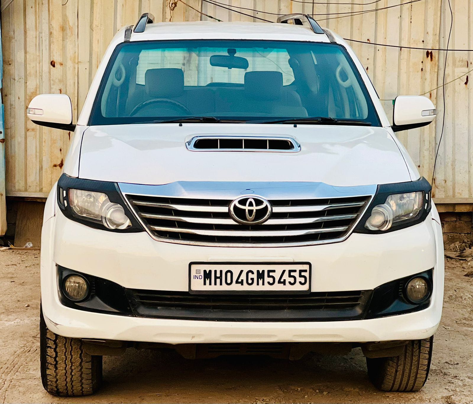 toyota fortuner (2014) - Image 2