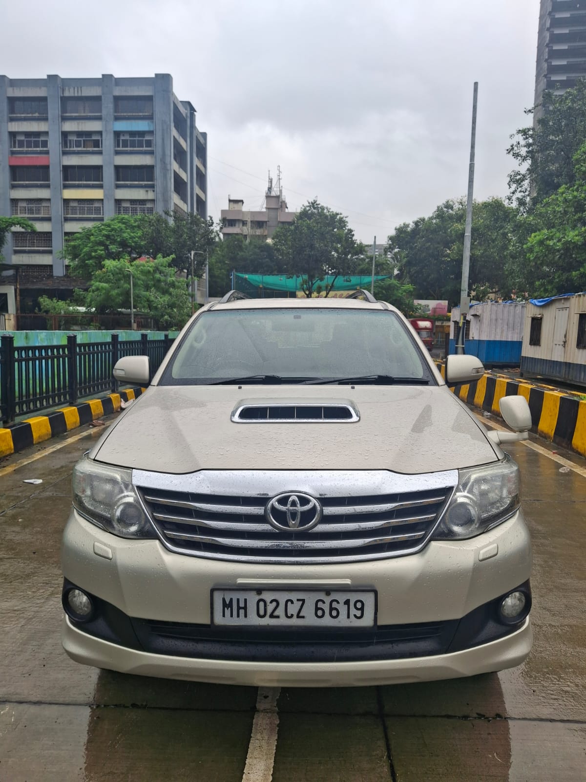 toyota fortuner (2014) - Image 6