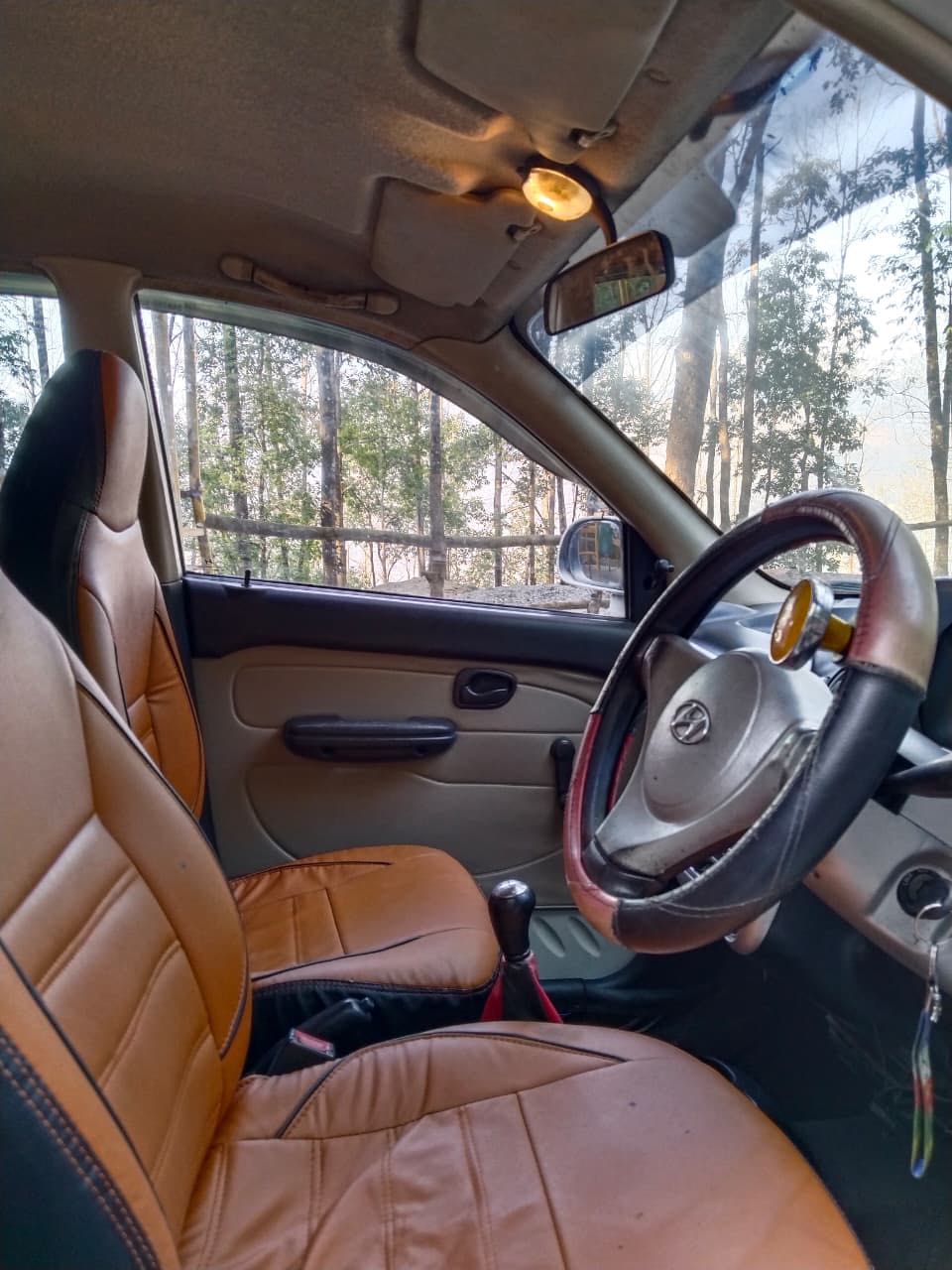 hyundai santro (2012) - Image 5