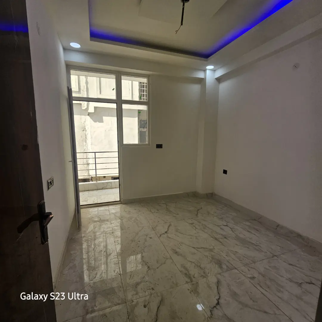 3 bhk 1500sqft - flat - rs 62 lakh* - Image 2