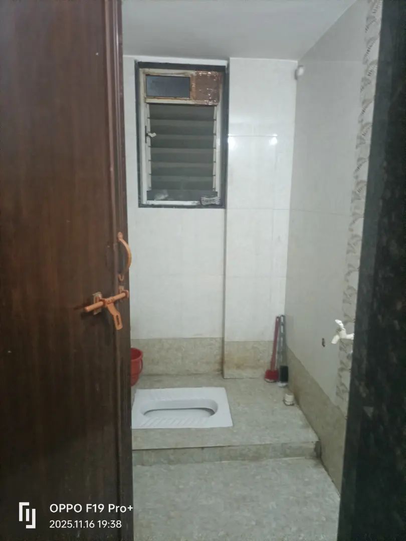 1 BHK flat On Rent Luxury - Image 4