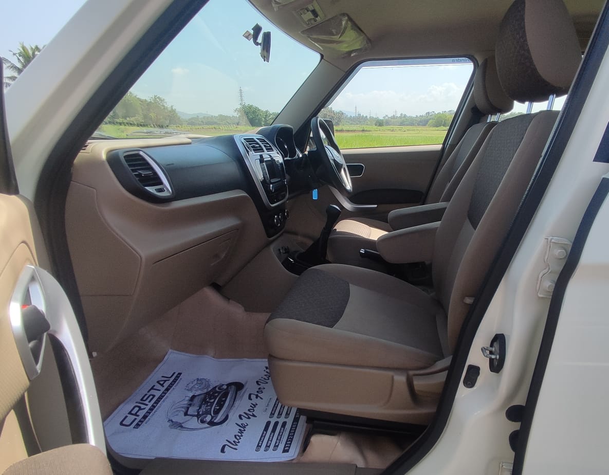 mahindra tuv 300 (2017) - Image 8