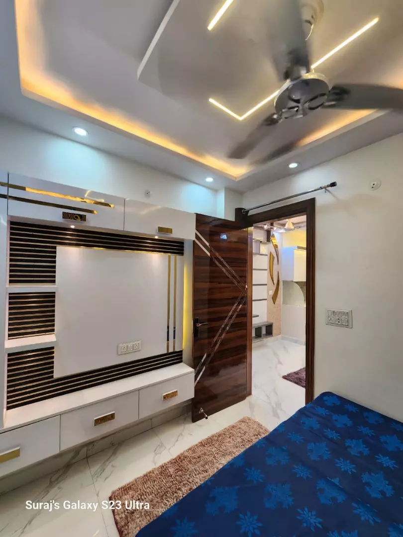 3bhk  3bhk semi furnished floor with lift and Car parking 90% bank - Image 2