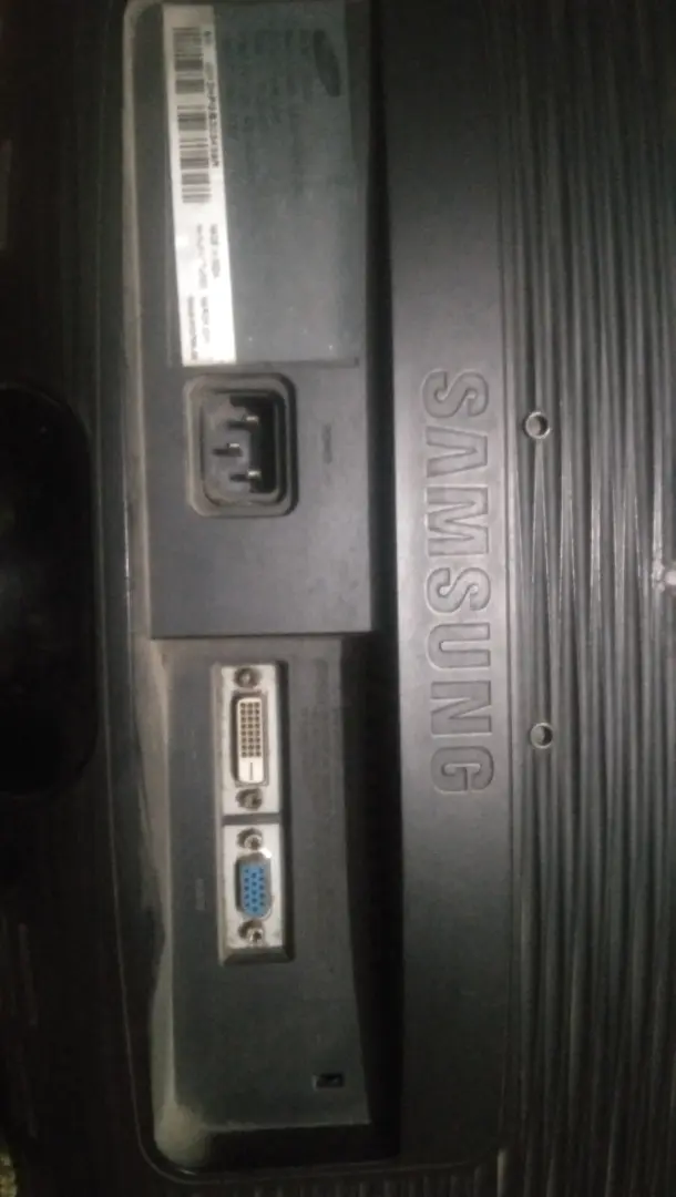 Samsung Monitor black colour - Image 7