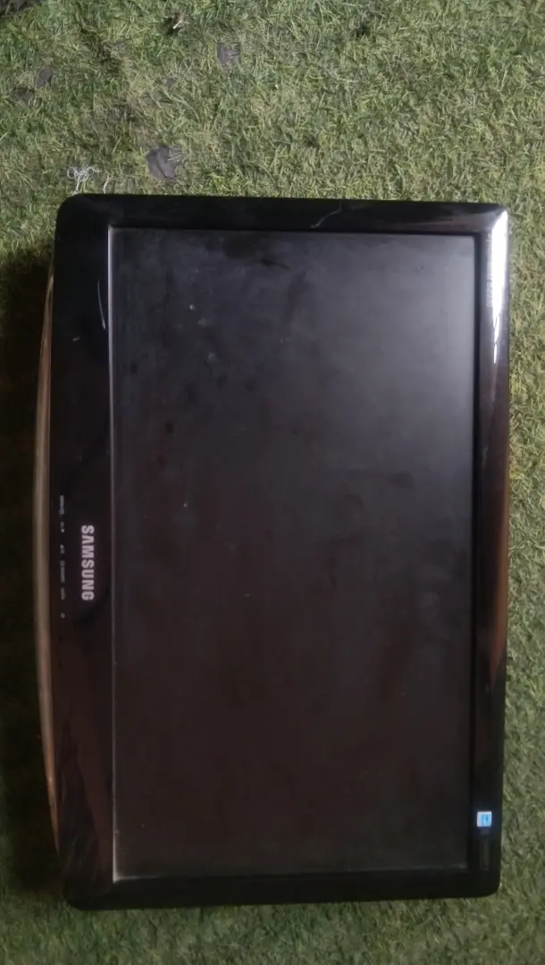 Samsung Monitor black colour - Image 8