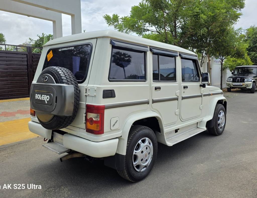 mahindra bolero (2014) - Image 9