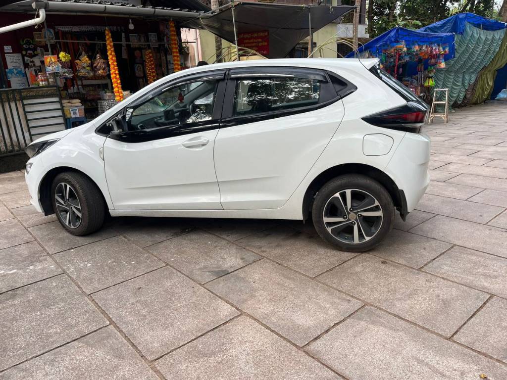 tata altroz (2021) - Image 7