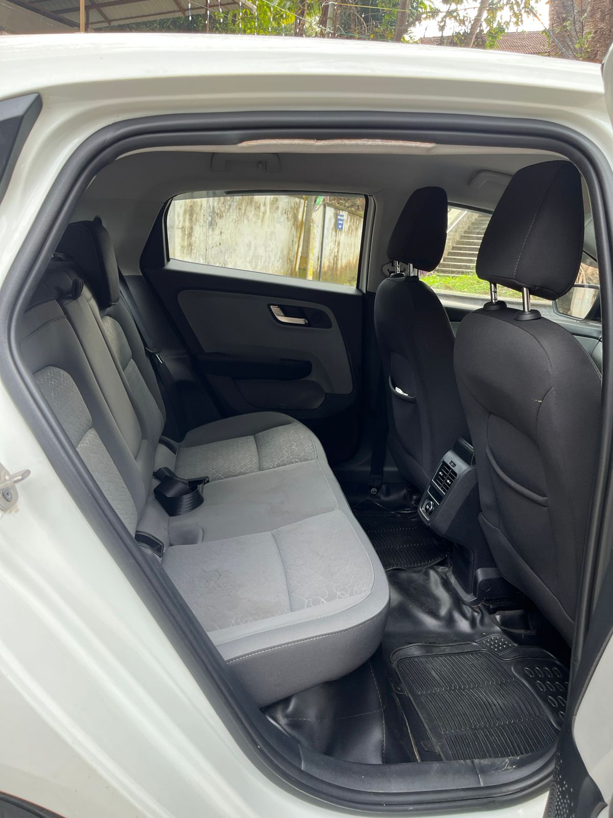 tata altroz (2021) - Image 9