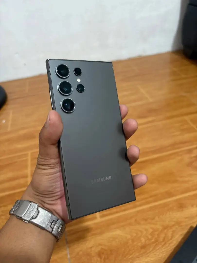 Samsung galaxy S24 ultra 12/256gb - Image 3