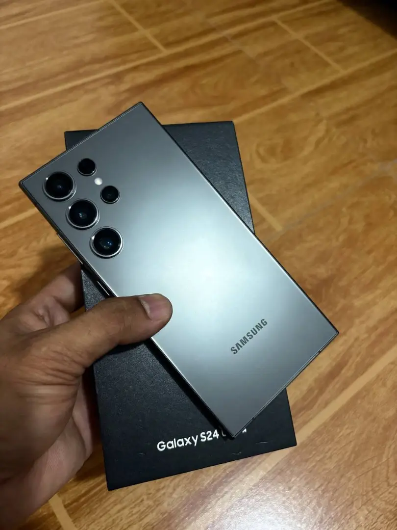 Samsung galaxy S24 ultra 12/256gb - Image 4