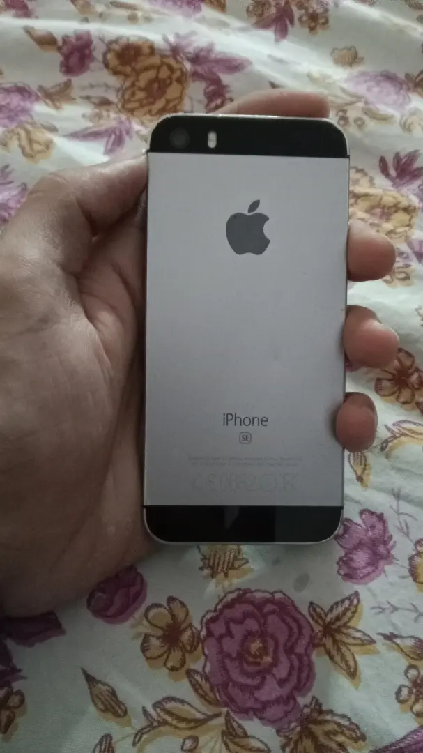 iPhone 5s black colour - Image 2