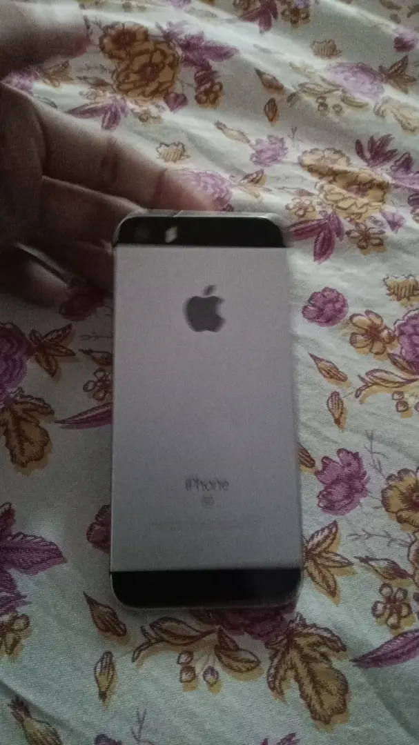 iPhone 5s black colour - Image 4